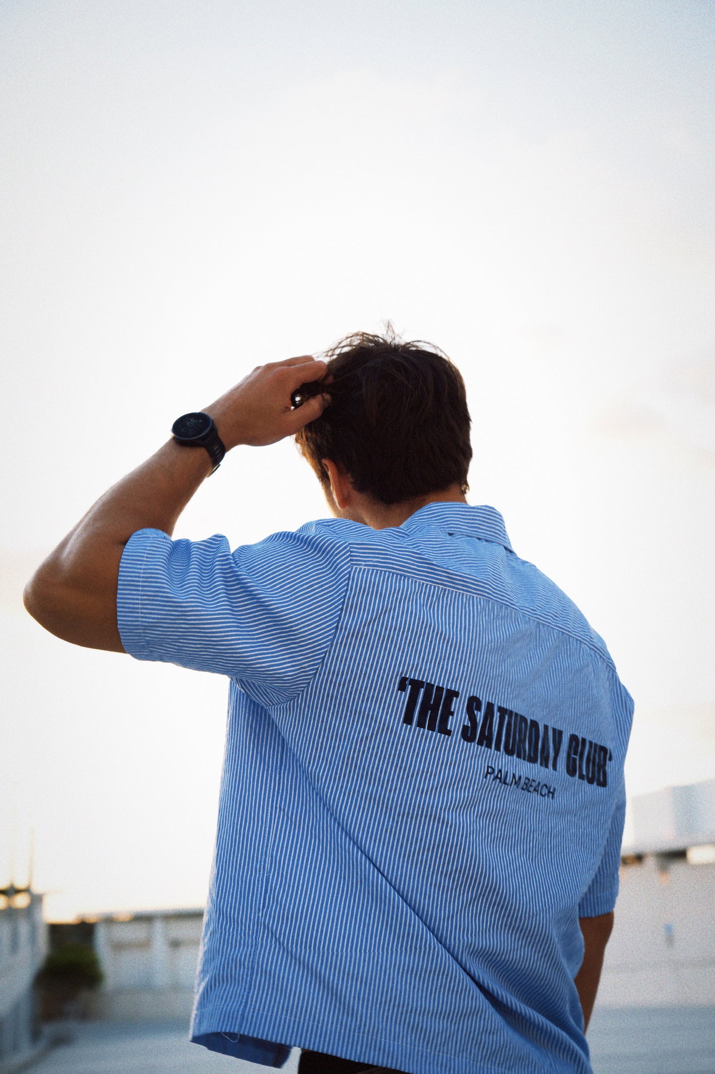 THE SATURDAY CLUB BUTTON DOWN