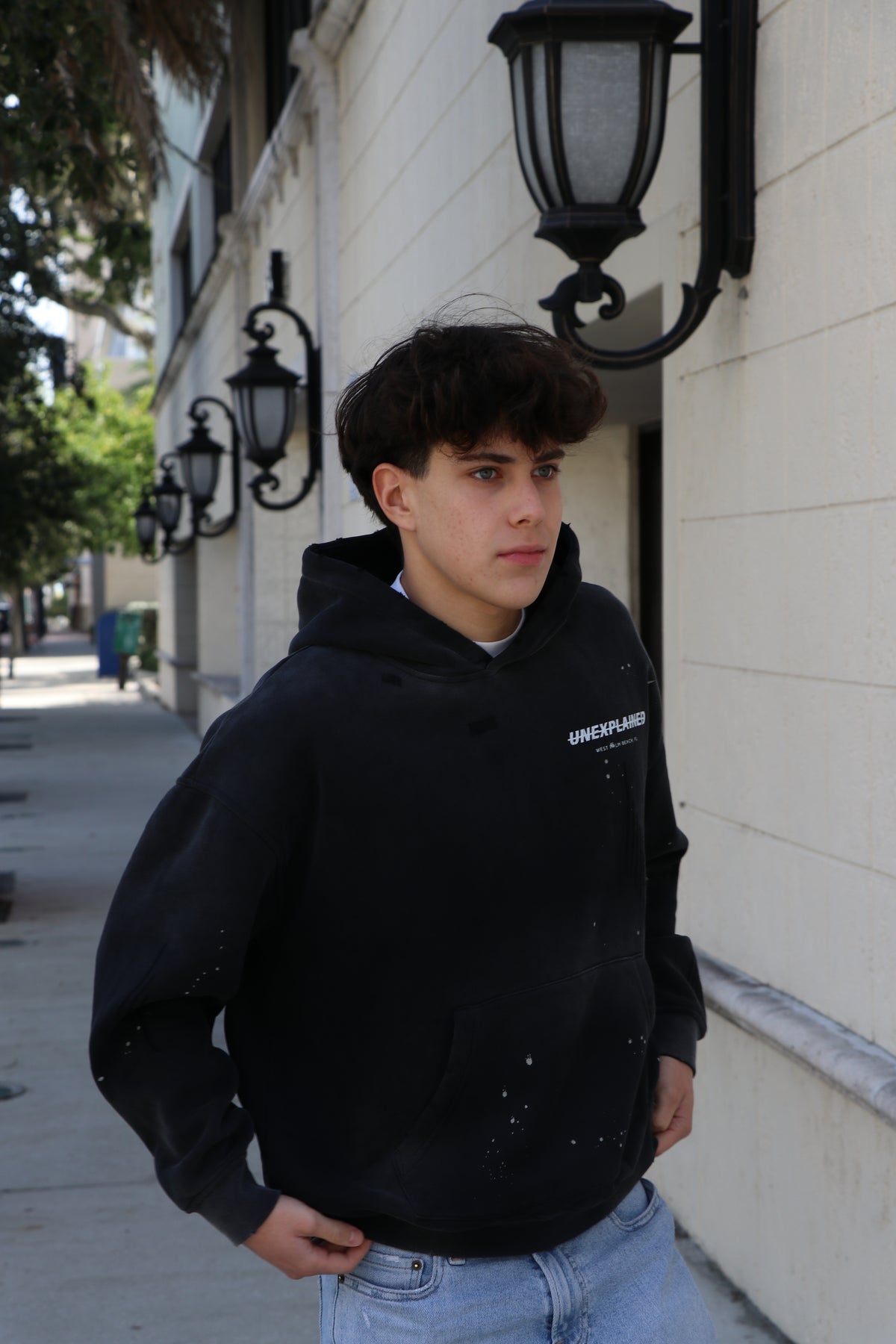 UNEXPLAINED BRANDED VINTAGE WASH HOODIE