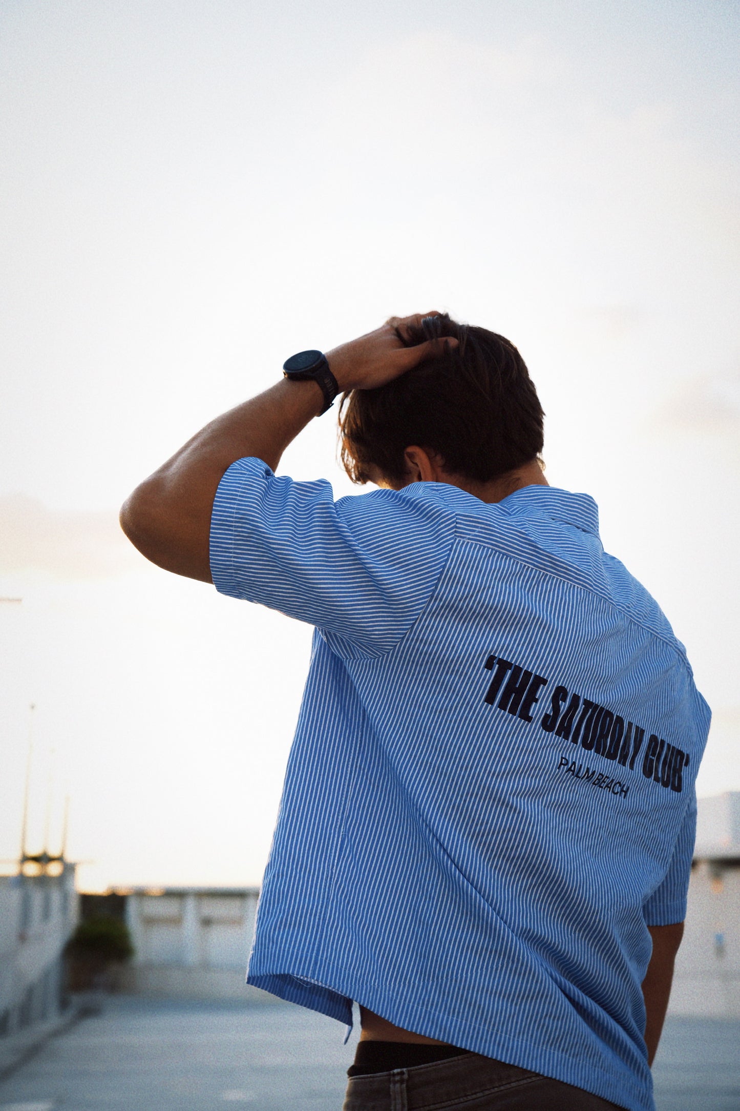 THE SATURDAY CLUB BUTTON DOWN